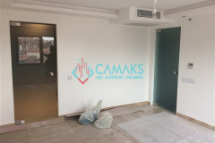 Cam kapı