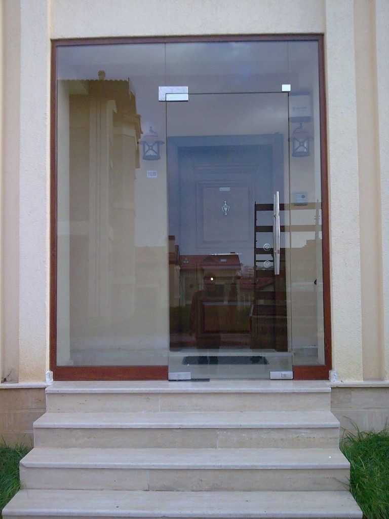 Cam Kapı