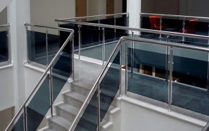 CAM KORKULUK BALKON