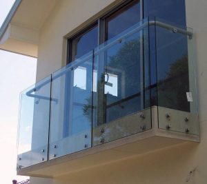 CAM KORKULUK BALKON