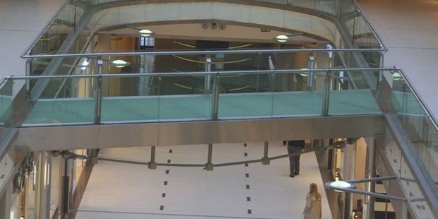 Cam Korkuluk Galeri